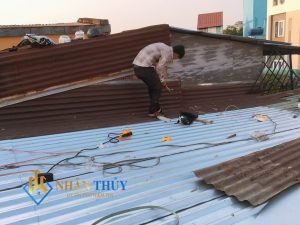 thợ chống đột mái tôn tại tphcm