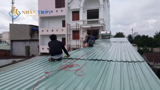 làm mái tôn tại quận 11